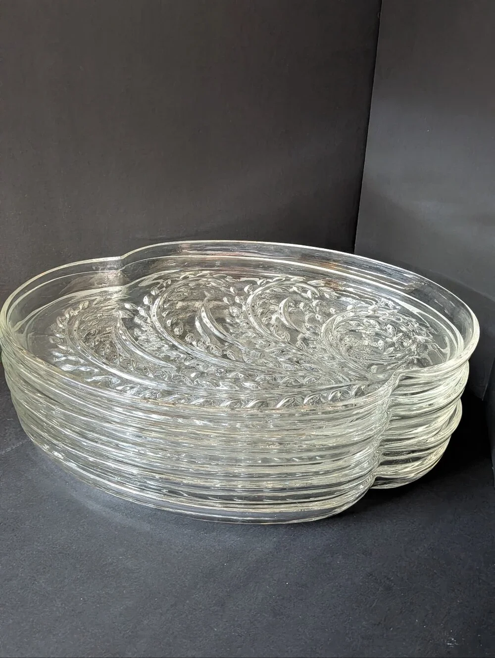 VTG Set Of 6 MCM Federal Glass Pressed Homestead Hospitality Snack Plates 10.25